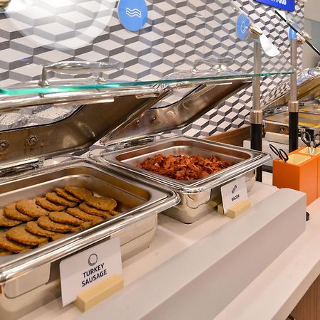 홀리데이 인 익스프레스 콜로라도 스프링스-에어포트 호텔 콜로라도스프링스 외부 사진